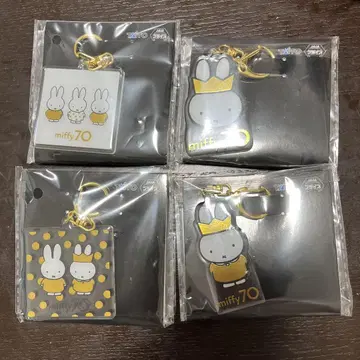 미피 70주년 아크릴 키링