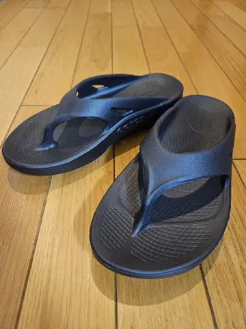 우포스 우 오리지널 리커버리 샌들