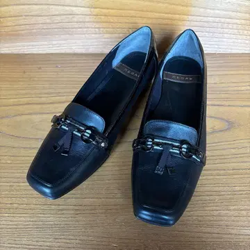 REGAL 블랙 가죽 로퍼 로우 힐 24cm