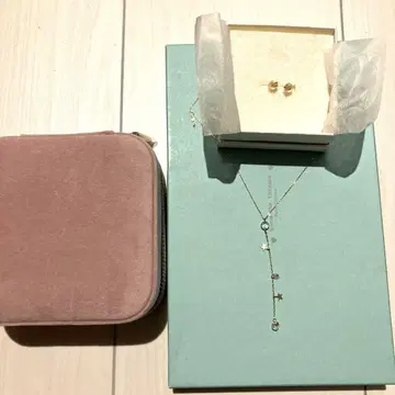 사만사 실바 액세서리