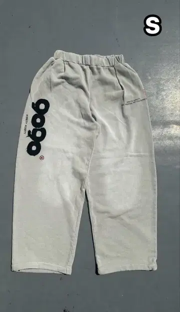 9090 OG 로고 빈티지 스웨트 팬츠