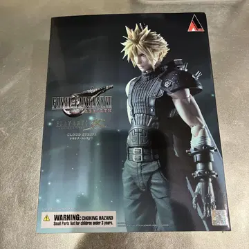 파이널 판타지 클라우드 피규어 PLAYARTS 개