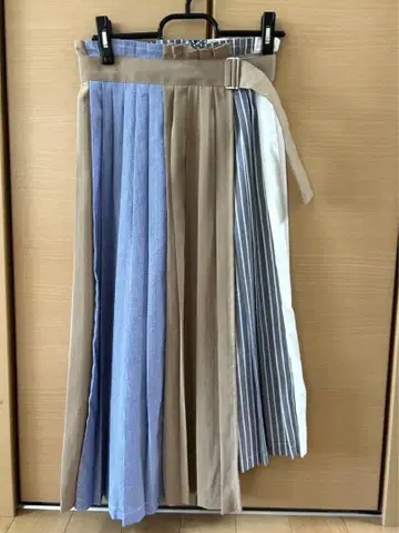 레이디 아젤 플리츠 랩 스커트