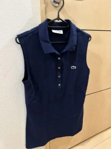 주말 한정 LACOSTE 슬리브리스 피케 셔츠 38 네이비