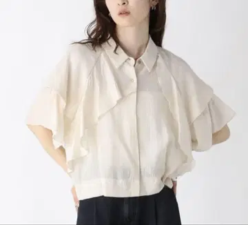 레이어 프릴 숏 셔츠 SS 지나시스 미사용 새상품 이번 시즌 신상