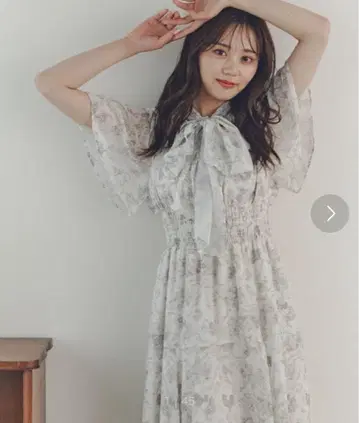 프로모션 바디 드레싱 보타이 플라워 셔링 원피스