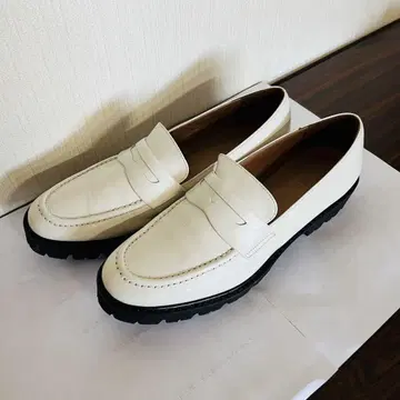 미사용 스웨이드 로퍼