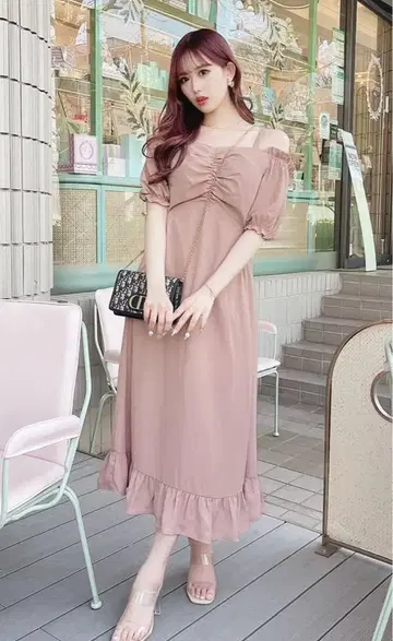 오프숄더 핑크 원피스