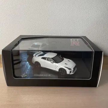 NISSAN GT-R 화이트 미니카 1/43