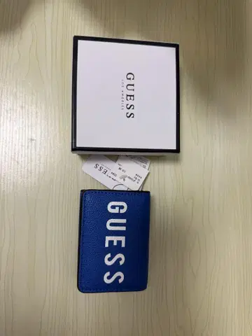 GUESS 3단 폴더형 지갑 파랑