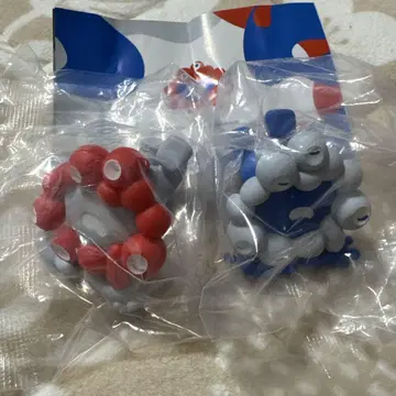 오사카 만국 박람회 한정판  미야쿠미야쿠 가챠  누워있는 페어
