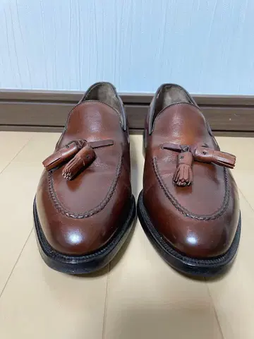 JOHNSTON & MURPHY 브라운 로퍼 태슬 장식