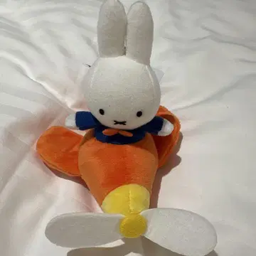 하우스텐보스 한정판 비행기 미피 마스코트 키체인