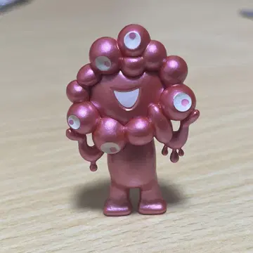 미야쿠미야쿠 메탈릭 핑크 피규어