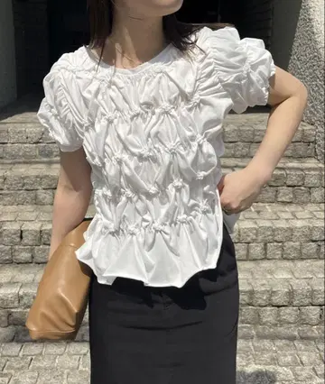 셔링 휘핑 티셔츠