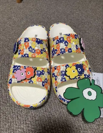 마리메코 꽃무늬 샌들