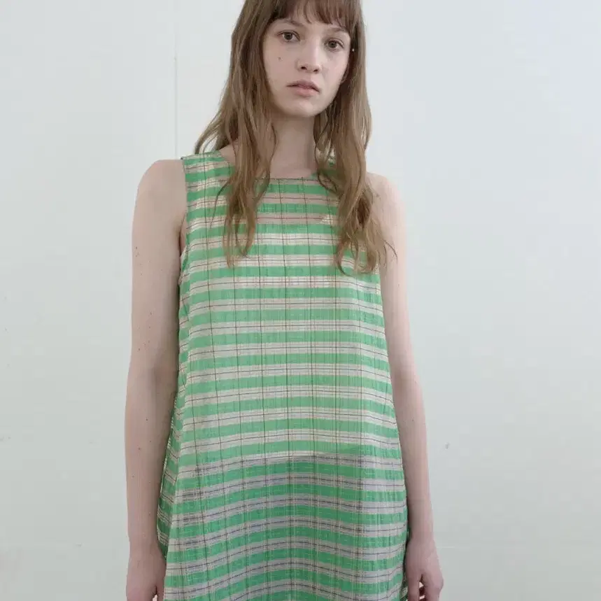 Enzo Blues Striped Round Neck Sleeveless on Bunjang Global Site.