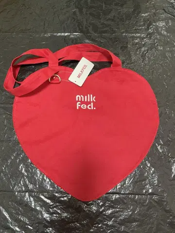 새상품 MILK FED 하트 토트백 하트형 밀크 페도 빨간색 레드