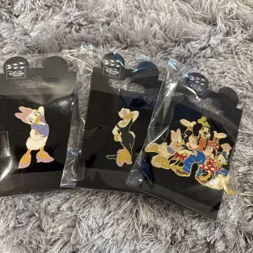 디즈니 스토어 핀 배지