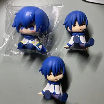 보컬로이드 KAITO 어깨 쿵 피규어 가챠폰 다이토 복권