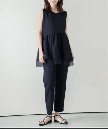 비대칭 페플럼 셋업