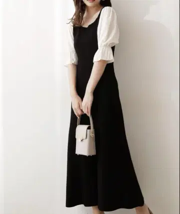 리젝시 세미 플레어 하이 웨스트 니트 원피스