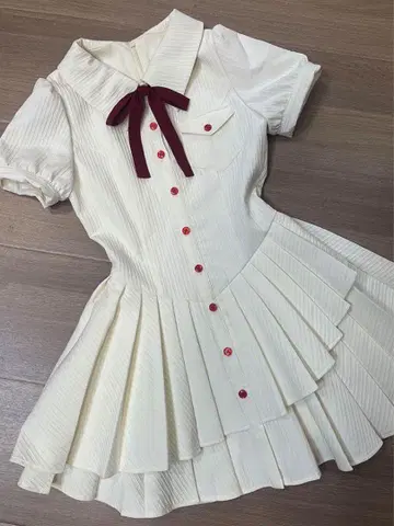 아이보리 반팔 플리츠 원피스