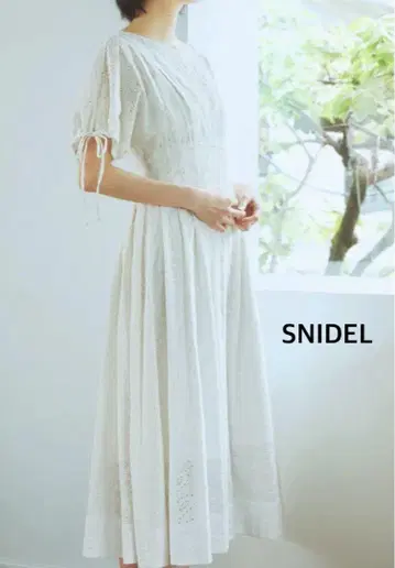 스나이델 자수 펀칭 레이스 턱 원피스 0 화이트 온라인 한정판