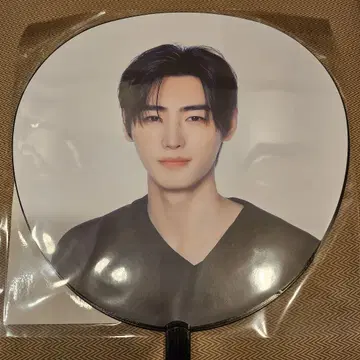 WALK THE LINE IN JP POPUP 부채 피켓 손훈