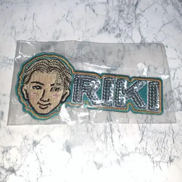 마쓰이 리키 스팽글 배지