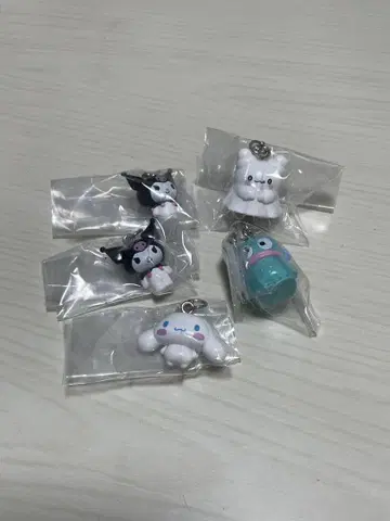 산리오 캐릭터즈 가챠가챠 세트 판매