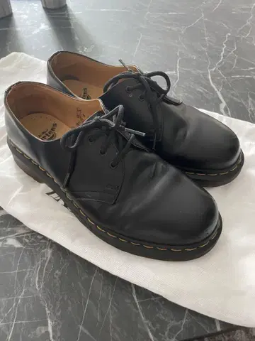 UK7 Dr.Martens 닥터마틴 3홀 1461