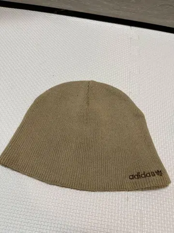 아디다스 베이지 니트 모자
