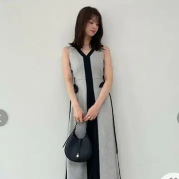 SNIDEL 사이드 플리츠 바이컬러 원피스 MIX