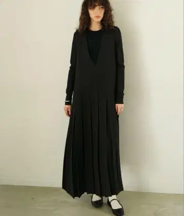 CLANE 클라네 W FACE PLEATS ONEPIECE 플리츠 원피스