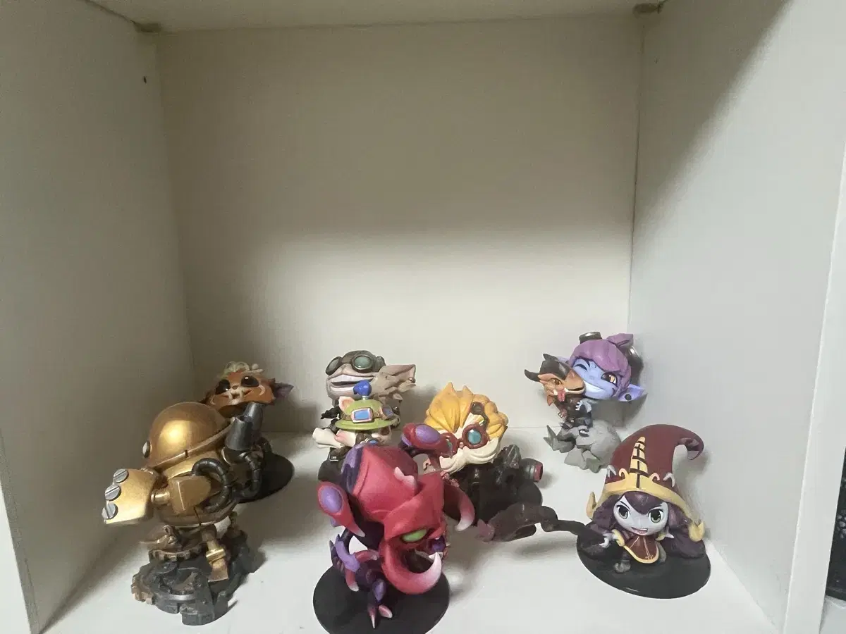 League of Legends Figure