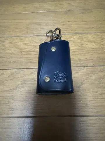 IL BISONTE 일비종떼 가죽 키케이스 네이비 미사용 새상품