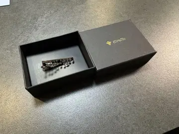 기린 음표 디자인 넥타이 핀