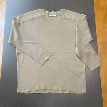 새상품급 theory luxe 카키 앙상블 별도 판매 가능