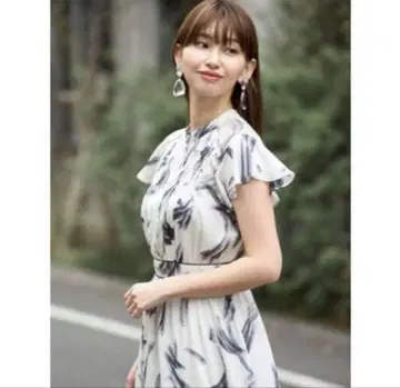 멀티 프린트 쉬폰 프릴 원피스 프레이 아이디