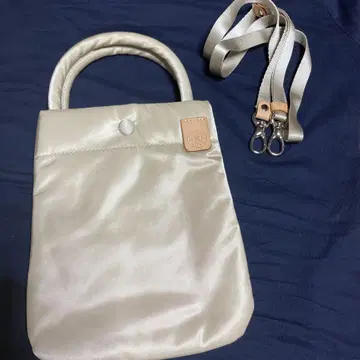 새상품급 russet Muku 2way 숄더백 핸드백 스마트폰