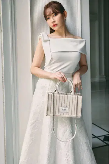 Asymmetric Ribbon Top 새상품, 행거, 택 포함