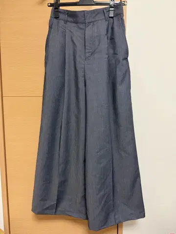 턱 와이드 팬츠