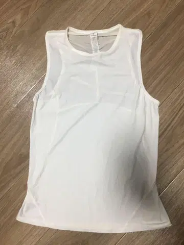 Lululemon 화이트 슬리브리스 셔츠
