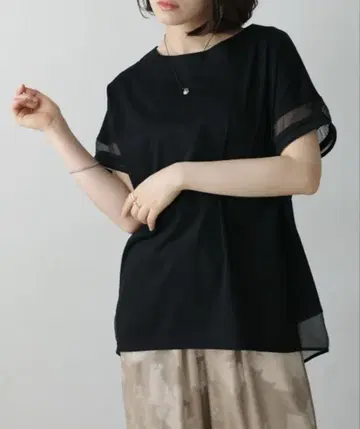 BouJeloud 소매 라인 시어 풀오버 블랙