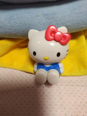 헬로키티 피규어 리본 포함