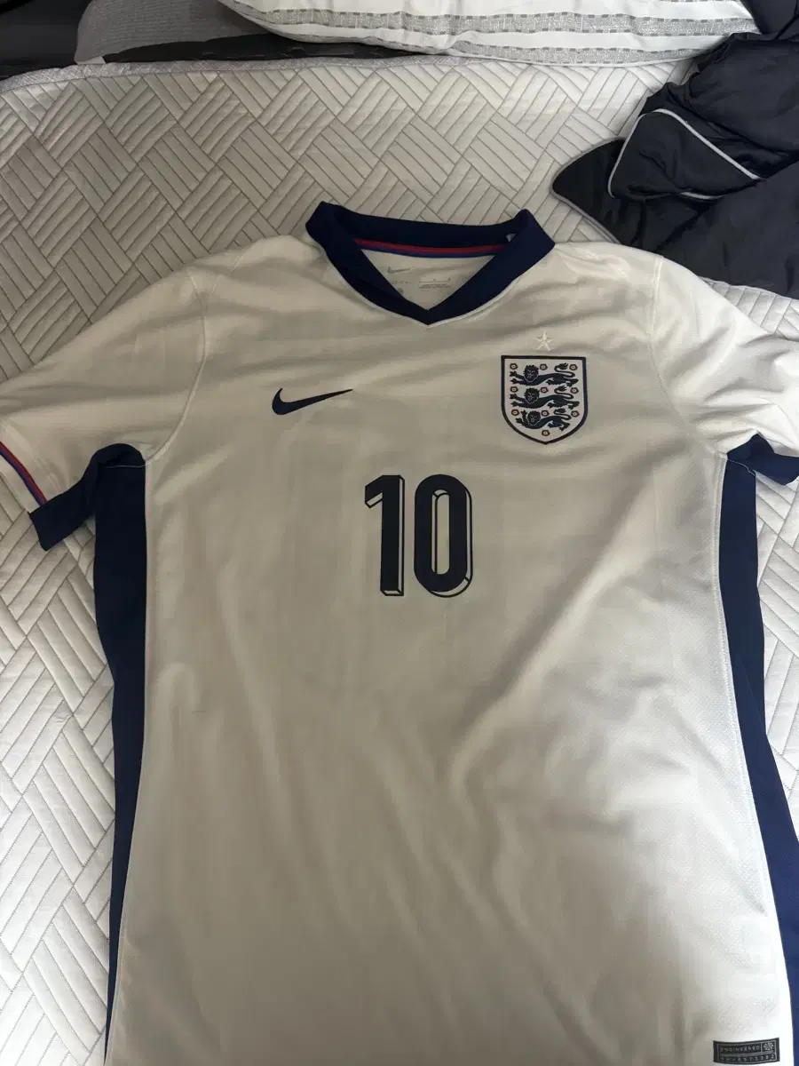 Bellingham England National Team Replica Jersey L
