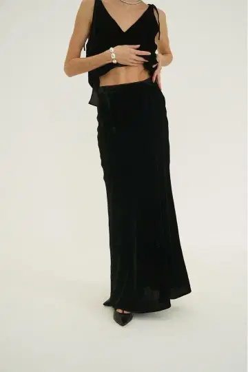 미사용 새상품 CLANE VELOUR MERMAID LINE SKIRT