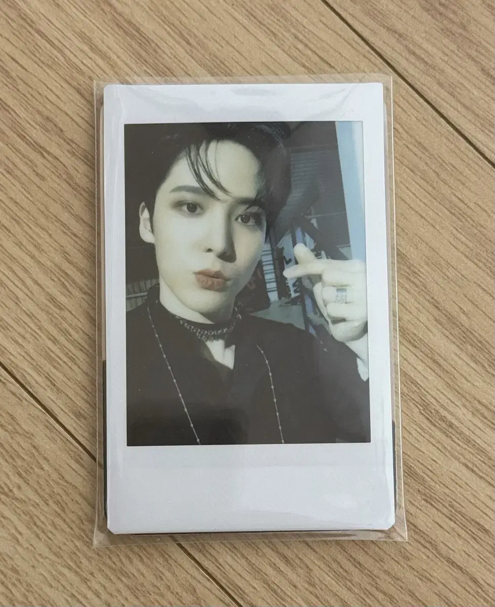 Ateez Yunho Real Pola Poca wts