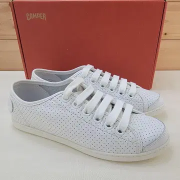 캠퍼 우노 펀칭 가죽 플랫 슈즈 22.5cm